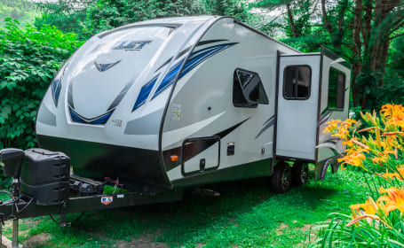 2019 Couples Getaway Camper Rental