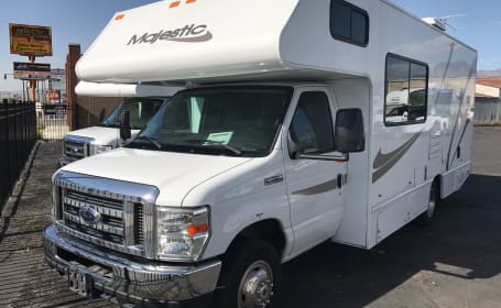 2013 Thor Motor Coach Four Winds 23A Ultimate