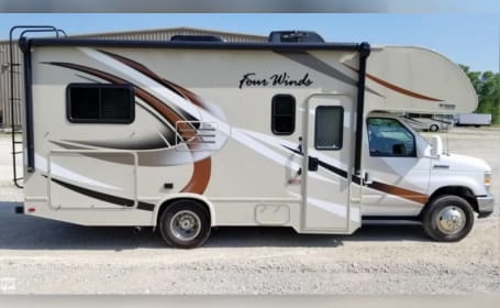 2018 Thor Motor Coach Four Winds 22E