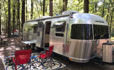 Luxury Glamping Airstream- DELIVERY ONLY