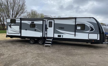 2018 Forest River RV Vibe 313BHS