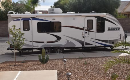 The Perfect Travel Trailer For You!   Lance 2285