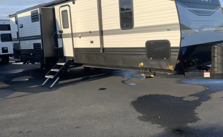 2021 30 foot Keystone RV Hideout AVAILABLE NOW