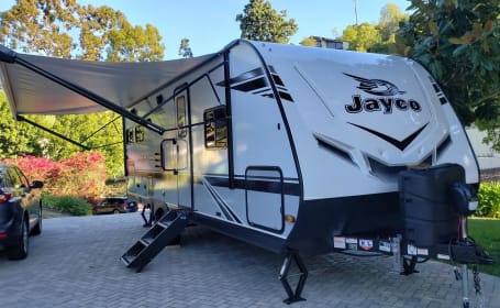 Brand New Fully Loaded 2021 Jayco Jay Feather