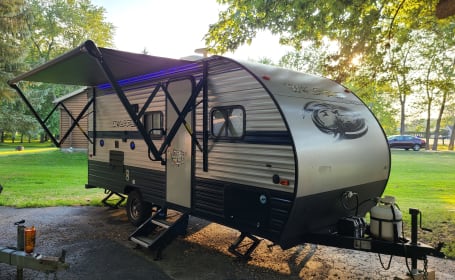 2019  Wolf Pup 16BHS - Family of 4+ Hauler!