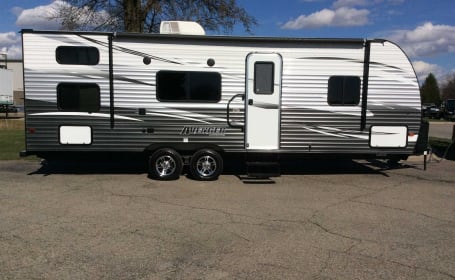 Affordable, Newer Unit Ready To Go Camping
