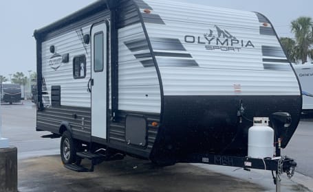 Delivery Only! Pet Friendly! 2022 Olympia Sport.