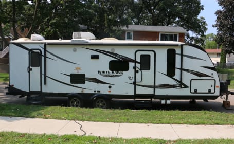 Glamping Queen, I Jayco White Hawk 28DSBH