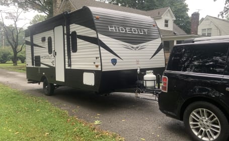 Great family / couples getaway trailer