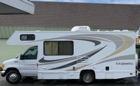 2005 Four Winds RV