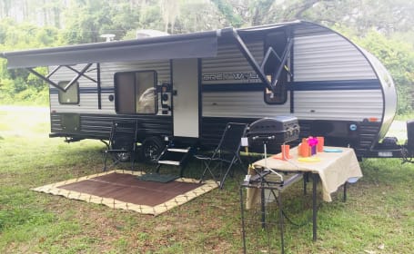 Clean 2019 Bunkhouse, everything included!