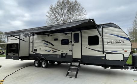 Great Family Camper with Bunkhouse