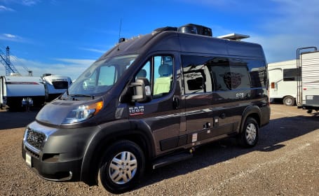 **22' Ram Camper Van!! Perfect for Your Getaway!