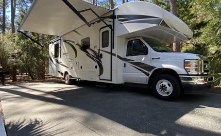 Easy to drive RV perfect for your family road trip