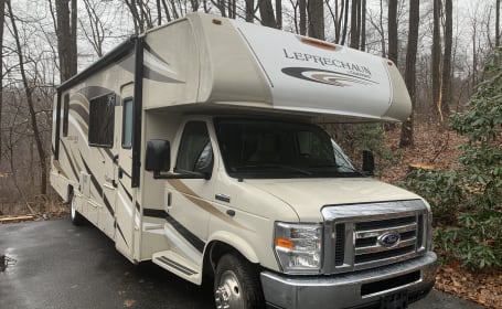 2017 Coachmen RV class C- with all the extras!