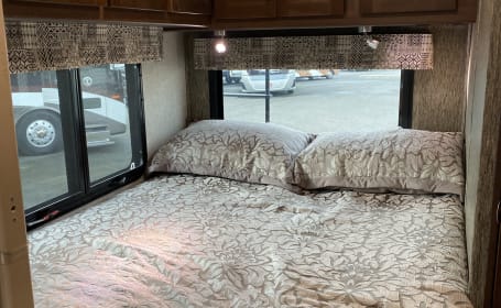 2018 Forest River RV Sunseeker MBS 2400S