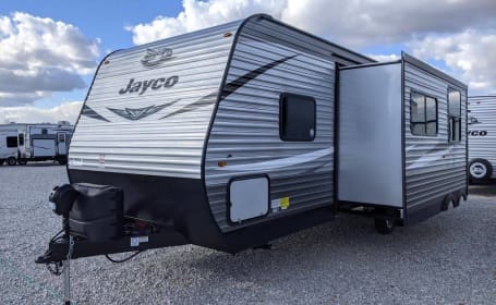 (Unit 26) Light Weight Jayco 267 Trailer with bunks & outside kitchen
