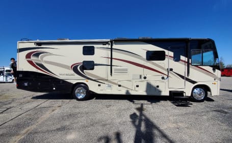 2018 Forest River 36B5 Two Bathrooms+Washer/Dryer