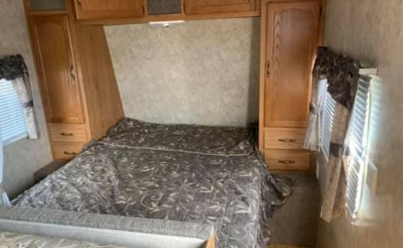 2006 Forest River RV Wildwood 27 BH FULLY LOADED