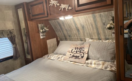Keystone RV Laredo 290BH with 4-5 bed Bunk House!