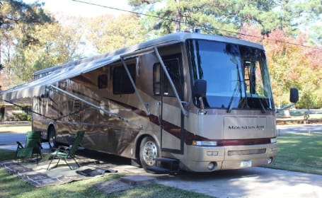 2002 Newmar Mountain Aire Madp4095
