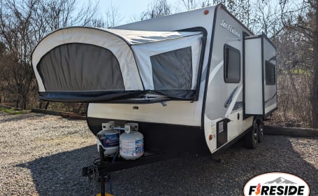2017 Jayco Jay Feather easy towing!