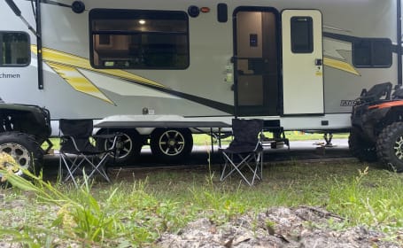 2021 Coachmen RV Adrenaline 27LT