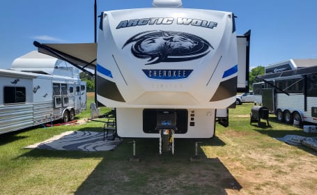 2018 Forest River RV Cherokee Arctic Wolf 315TBH8