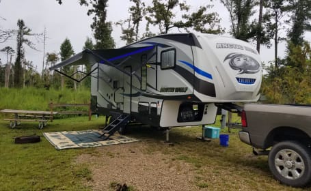 2018 Forest River RV Cherokee Arctic Wolf 255DRL4