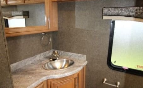 2018 Thor Motor Coach Challenger 37FH