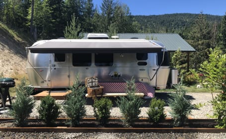 Airstream Luxury Our Place or We Deliver Anywhere!