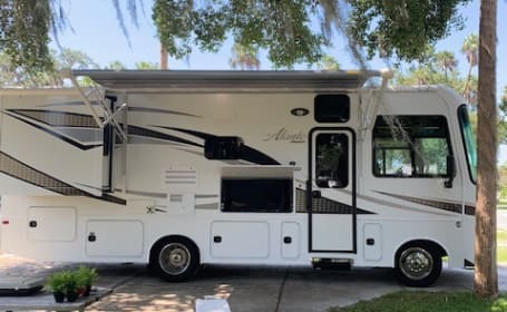 2019 CONVENIENT & EASY TO DRIVE RV!!!!!!