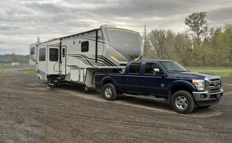 PNW Home on Wheels-2022 Keystone RV Montana 3791RD