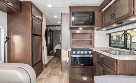 2020 Thor Motor Coach Freedom Elite BunkHouse 30FE