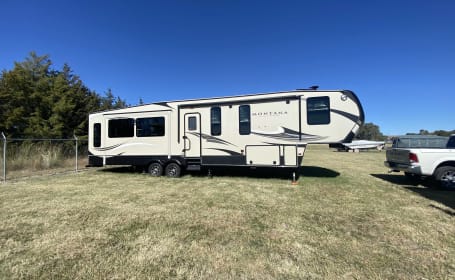 2018 Keystone Montana High Country 370BR