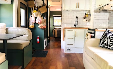 Pet Friendly & Newly Renovated -  sleeps 6