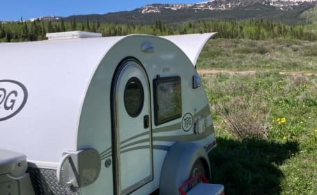 “Daisy” the teardrop that will take you off grid