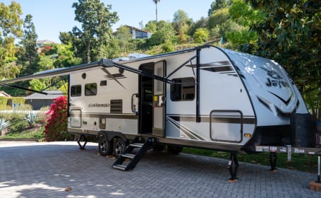 Brand New Fully Loaded 2021 Jayco Jay Feather