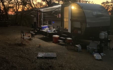 2019 Forest River RV Cherokee 264CK 35ft trailer