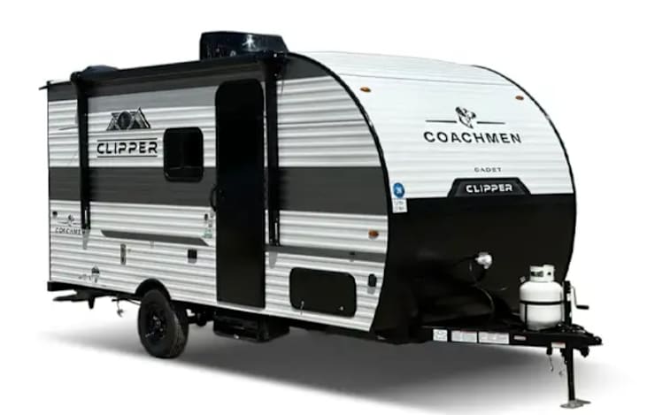 3.2 Cu. Ft. Refer (110 Electric), 13.5K BTU Roof-Mounted A/C with Heat Pump IPO 20K BTU Propane Heater, Electric Water Heater IPO Tankless On-Demand Water Heater, 2 Rear Stabilizing Jacks