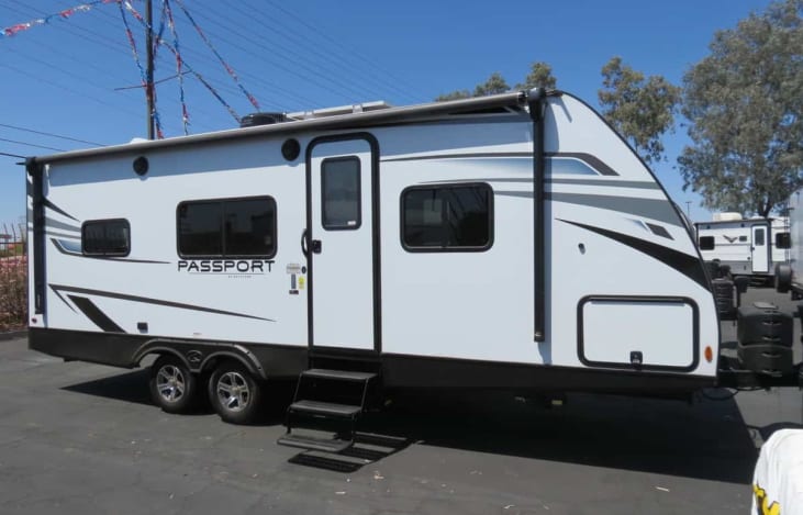 26ft travel trailer.  Very comfortable, TV, DVD player, kitchen, bathroom. ac, heater.