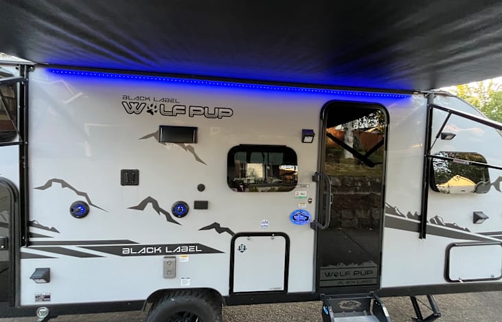 External speakers with blue tooth reciever