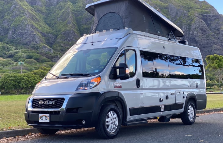 Oasis on Oahu! Pop top sleeps an extra 2 adults! Dodge pro master 3500 chassis.