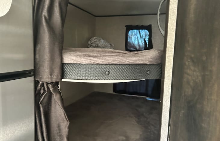 bunkbeds hold 650 pounds each.