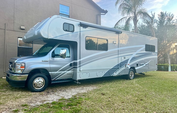 33 foot long full paint job.