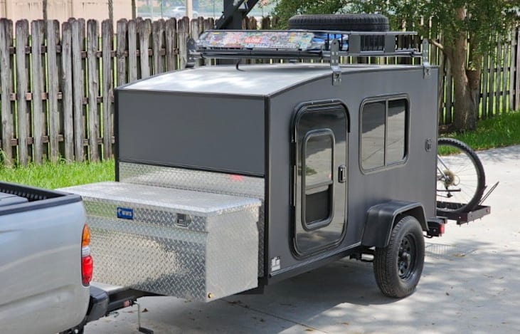 This little, but comfortable trailer can be easily towed with any vehicle