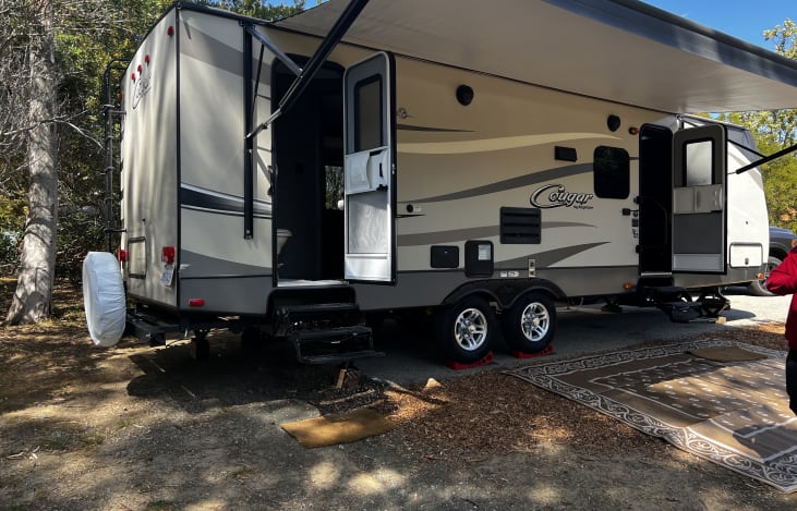 2. 2016 Keystone Cougar 28RBSWE For Sale by Owner - $22,000 - wide 6