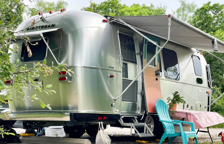 Our gorgeous DFW Airstream rental has upgraded walnut butcher block counter tops and a fully stocked kitchen with a French press coffee maker and smoothie blender.