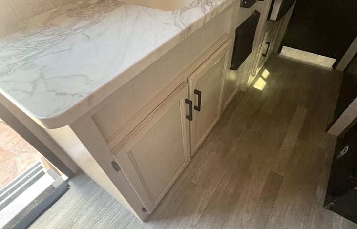 Kitchen Countertop and vinyl wood pattern