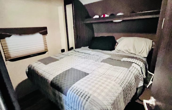 Front bedroom with Tv
